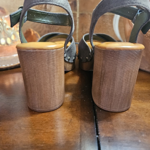 Olive Green Platform Clog Sandals - Picture 5 of 7